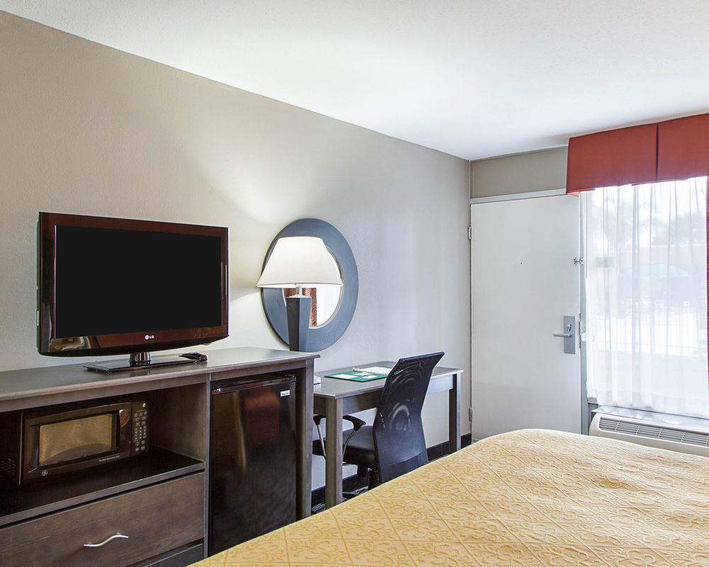 Motel 6-La Place, La Exteriör bild